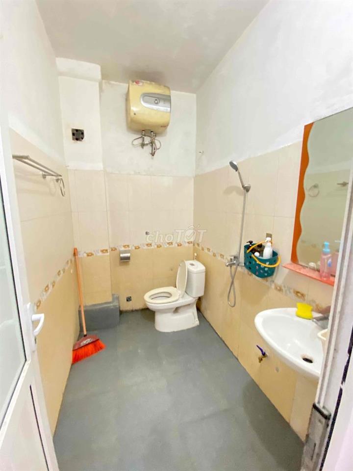 phòng trọ giá rẻ , ban công thoáng, k chung chủ