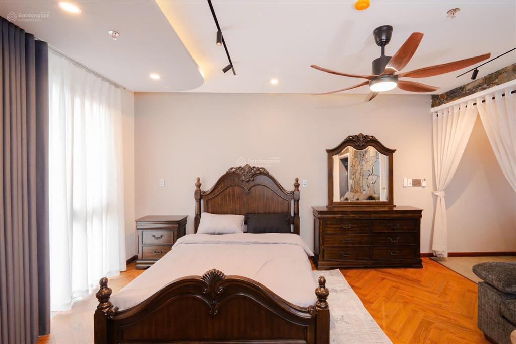 Cho thuê toà căn hộ 2 mặt tiền sơn trà có hồ bơi 16 phòng gần biển mỹ khê