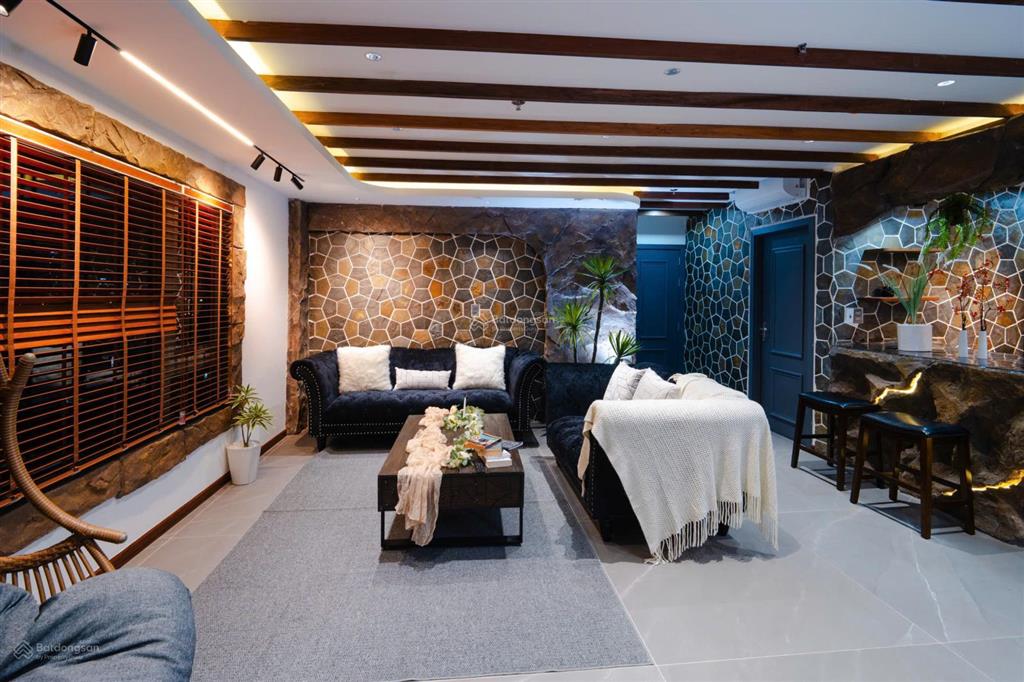 Cho thuê toà căn hộ 2 mặt tiền sơn trà có hồ bơi 16 phòng gần biển mỹ khê