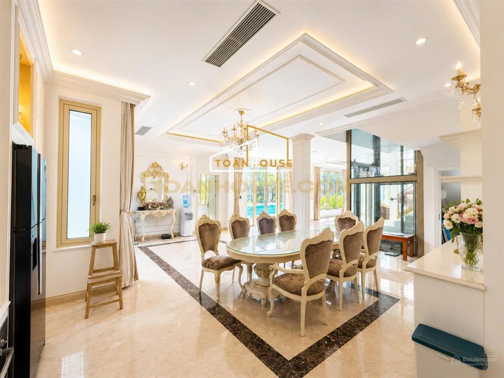 Cho thuê villa 5 tầng mặt tiền view biển hoàng sa, sơn trà