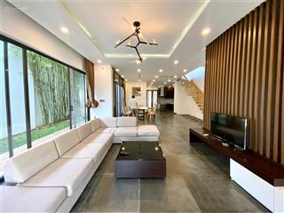Cho thuê villa sân vườn 5pn khu nam việt á