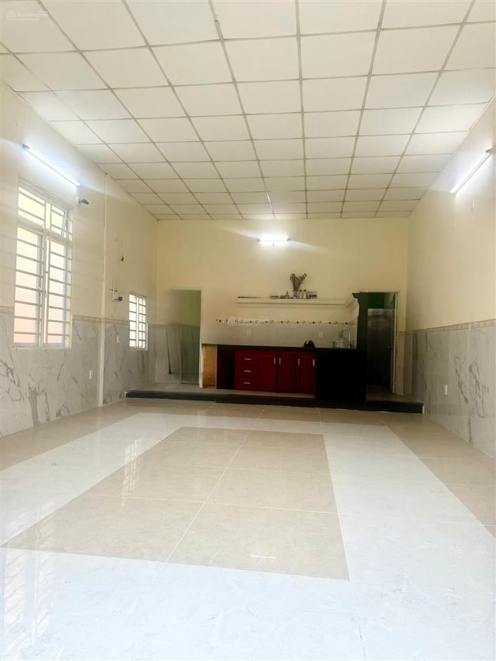 Cho thuê nhà trống suốt mặt tiền nguyễn văn thoại