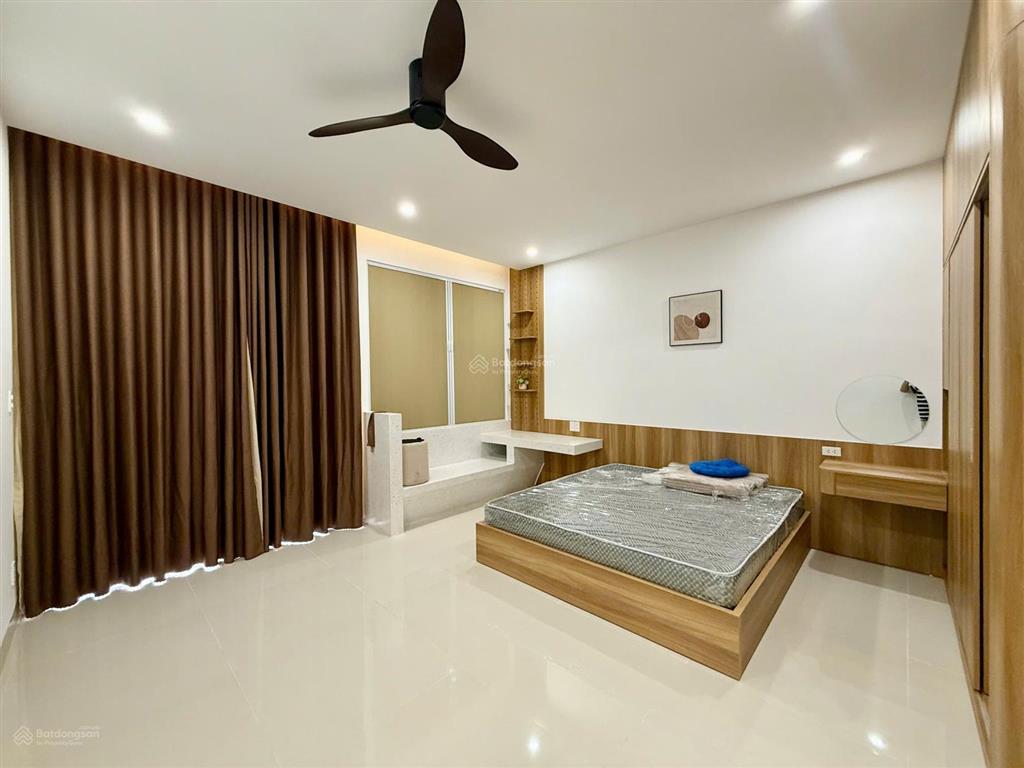 Cho thuê nhà đẹp 3 tầng 4 pn mới nam việt á