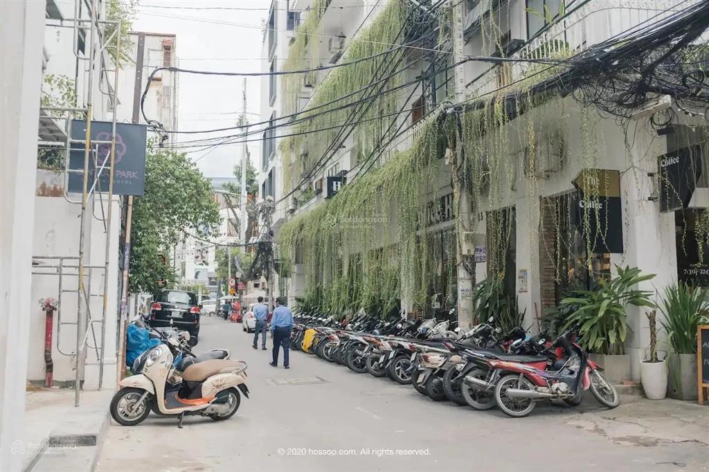 Tòa chdv đường trương quyền, dt 5x20m, nh 6m. xd 6 tầng. khai thác 250~300tr/1th. giá bán 50 tỷ tl