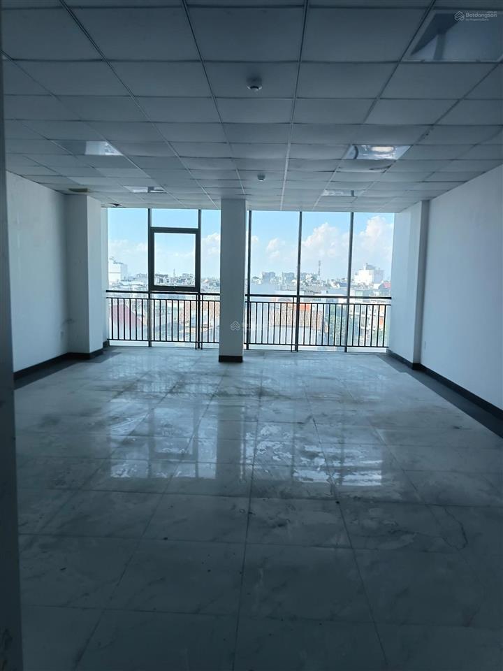 Cho thuê tòa nhà mt 209 nguyễn văn khối, hầm 7 lầu (sd 846m2), giá 70tr/1th