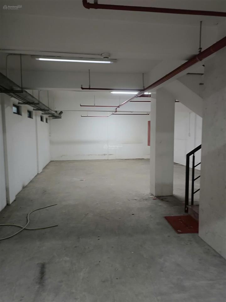 Cho thuê tòa nhà mt 209 nguyễn văn khối, hầm 7 lầu (sd 846m2), giá 70tr/1th