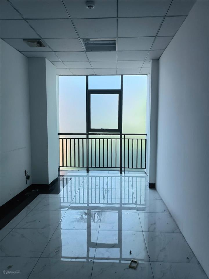 Cho thuê tòa nhà mt 209 nguyễn văn khối, hầm 7 lầu (sd 846m2), giá 70tr/1th