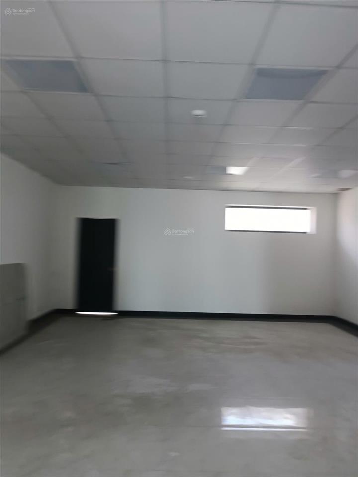 Cho thuê tòa nhà mt 209 nguyễn văn khối, hầm 7 lầu (sd 846m2), giá 70tr/1th