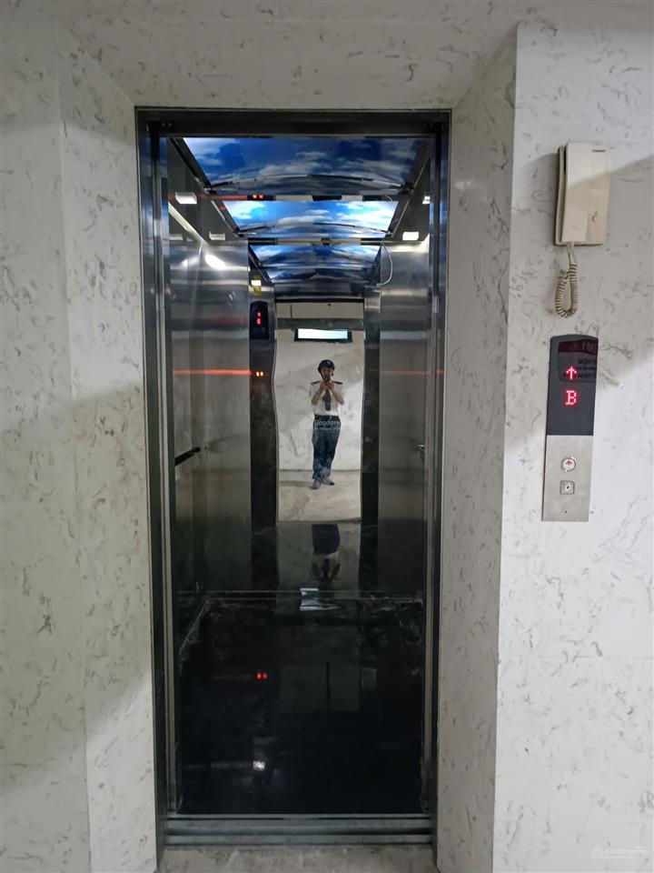 Cho thuê tòa nhà mt 209 nguyễn văn khối, hầm 7 lầu (sd 846m2), giá 70tr/1th
