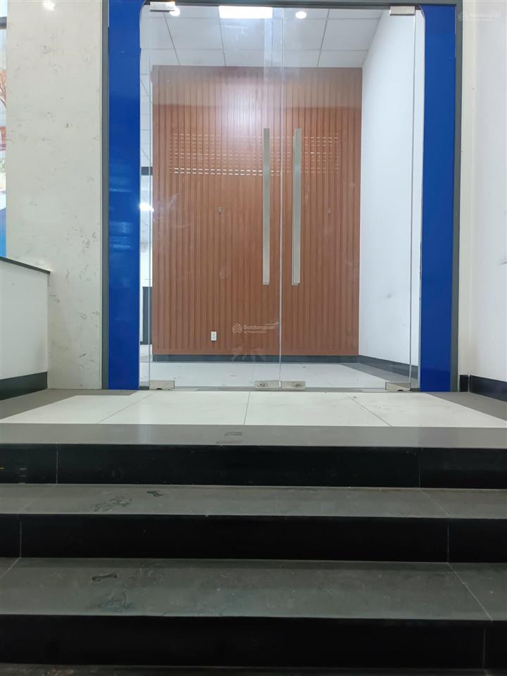 Cho thuê tòa nhà mt 209 nguyễn văn khối, hầm 7 lầu (sd 846m2), giá 70tr/1th
