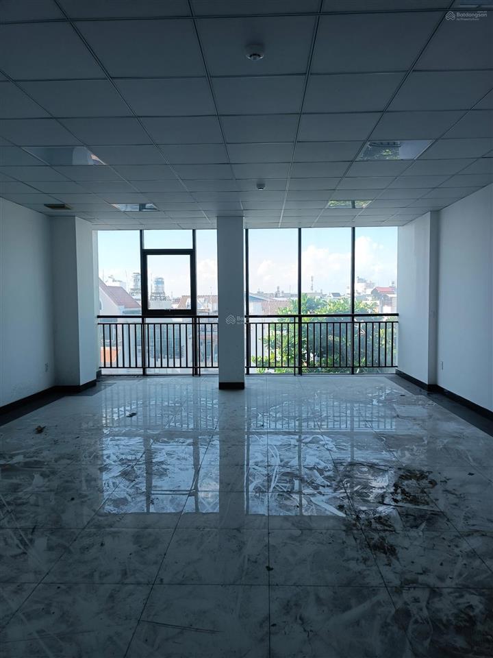 Cho thuê tòa nhà mt 209 nguyễn văn khối, hầm 7 lầu (sd 846m2), giá 70tr/1th
