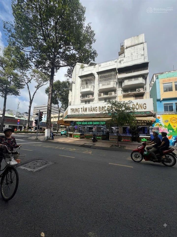 Góc 2 mt an dương vươngnguyễn duy dương quận 5, dt 109.1m2 (4tầng) hđt 300tr/tháng, giá 90 tỷ tl