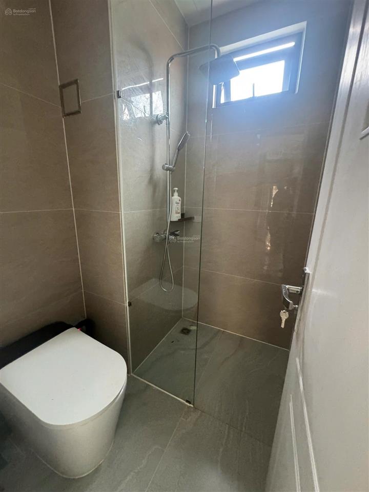 Bán nhà hẻm 320 trần bình trọng, cn 120m2 đất. xd 5 tầng, 10 phòng. giá 18 tỷ tl