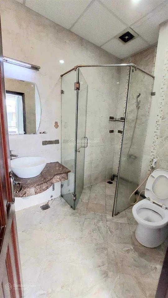 Bán chdv gồm 36 phòng, góc 2 mt khu trung sơn. dt 9x20m, hầm 6 tầng. giá chỉ nhỉnh 38 tỷ