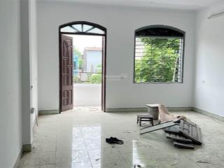 Nhà 2 tầng tiên dược ô tô tránh giá hơn 3 tỷ