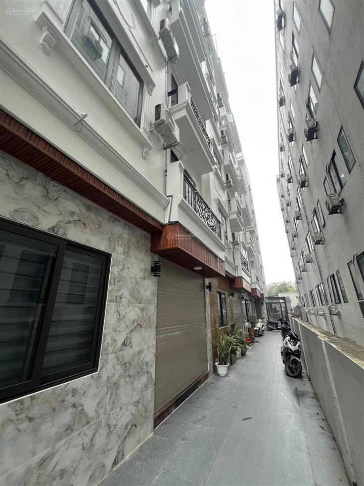 Cần bán nhà tây hồ 38m, 7 tầng thang máy, view hồ tây