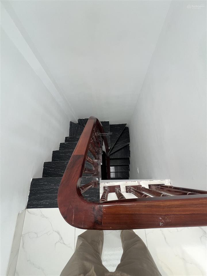 Cần bán nhà tây hồ 38m, 7 tầng thang máy, view hồ tây