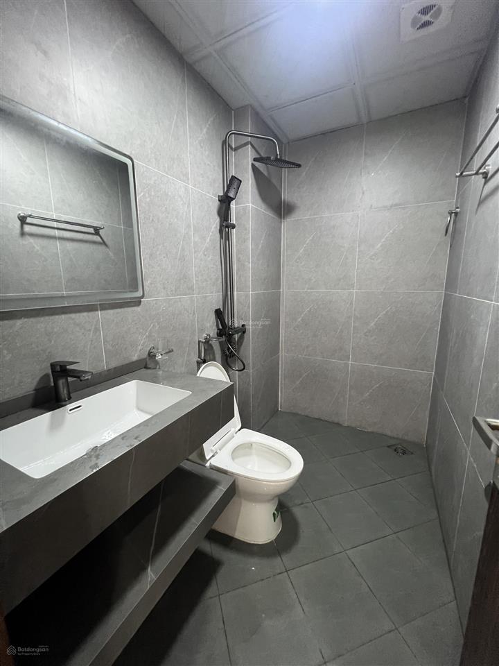 Cần bán nhà tây hồ 38m, 7 tầng thang máy, view hồ tây