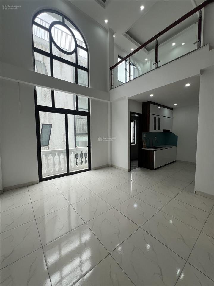 Cần bán nhà tây hồ 38m, 7 tầng thang máy, view hồ tây