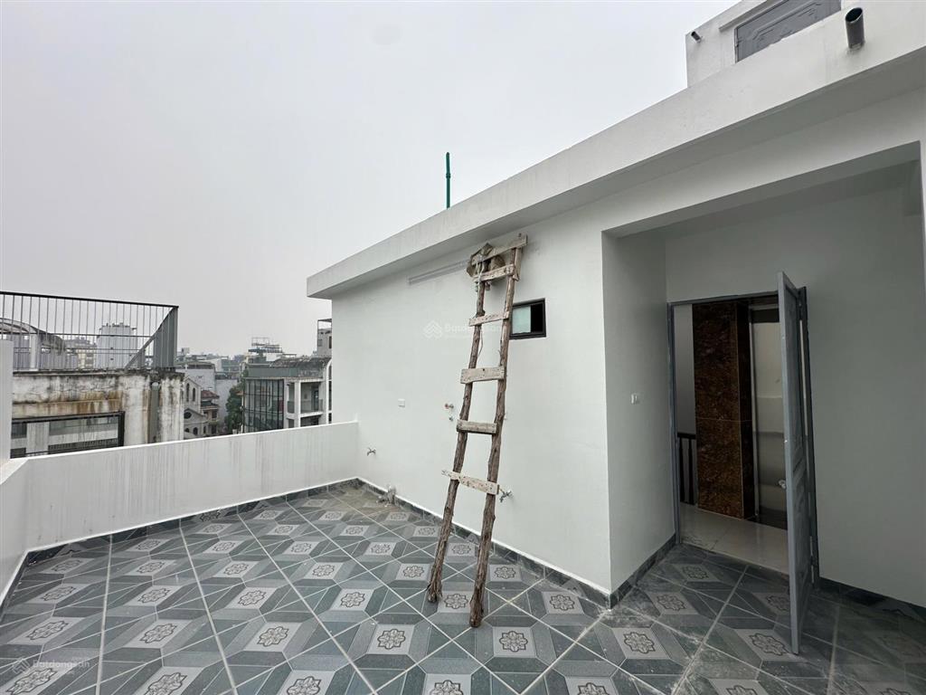 Bán nhà dòng tiền 7 tầng phố tây hồ, đi bộ ra hồ tây, dòng tiền ổn định