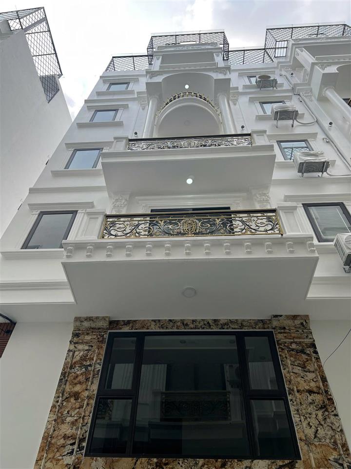 Cần bán nhà văn chương 35m, 7 tầng, thang máy, ô tô đỗ cửa