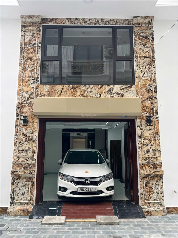 Cần bán nhà văn chương 35m, 7 tầng, thang máy, ô tô đỗ cửa