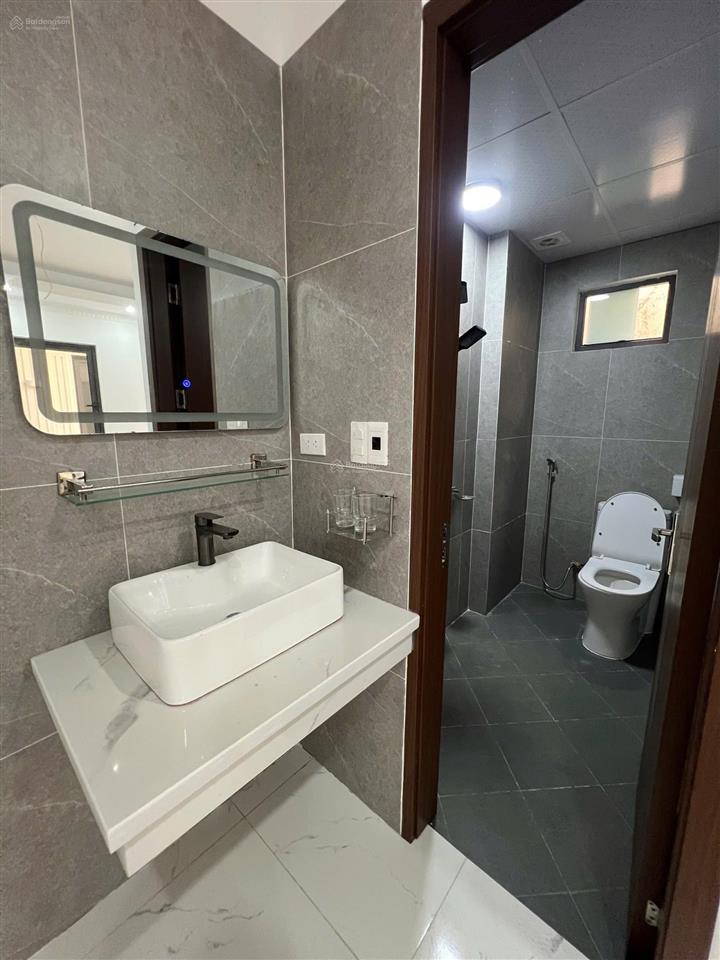 Cần bán nhà thái thịnh xây mới 6 tầng có thang máy