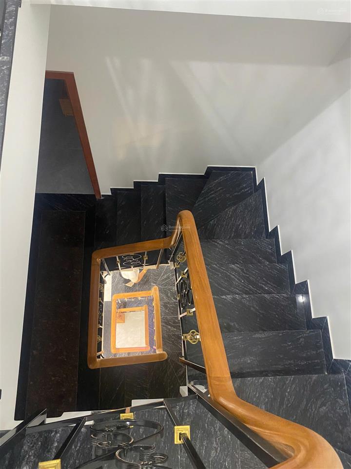 Nhà đẹp hbc  4 tầng  hẻm xe hơi  nhỉnh 7 tỷ