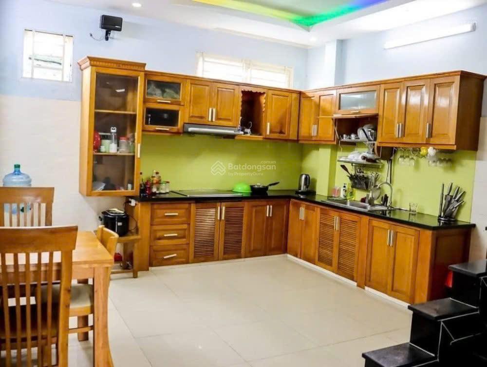 Nhà đẹp  5 tầng  sát chợ hiệp bình  chỉ hơn 7 tỷ