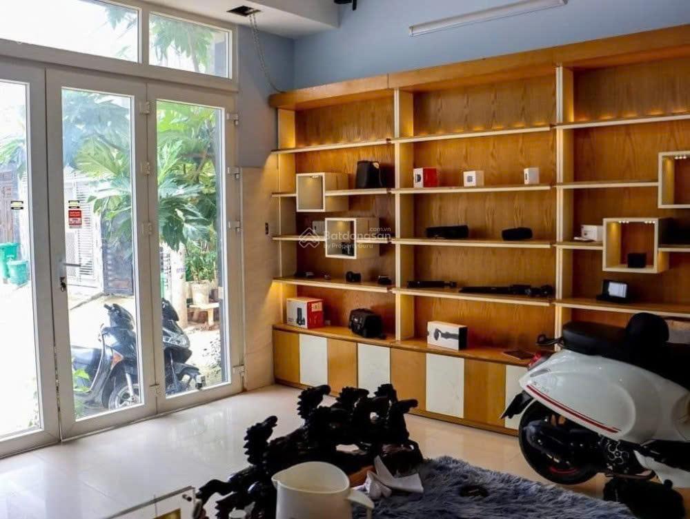 Nhà đẹp  5 tầng  sát chợ hiệp bình  chỉ hơn 7 tỷ