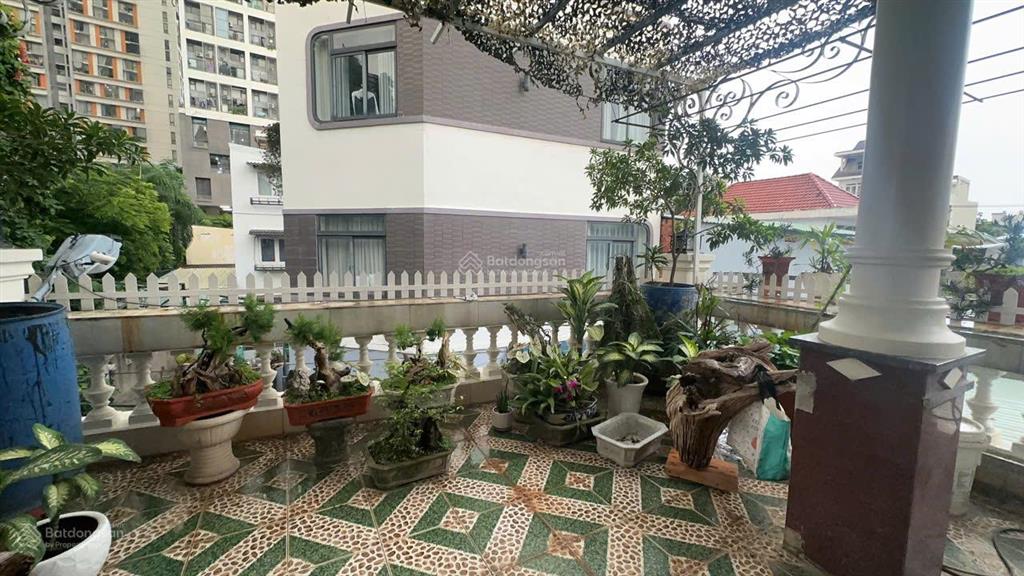 Siêu phẩm nhà đẹp  3 tầng  nguyễn duy trinh  173m2  chỉ 25 tỷ tlcc