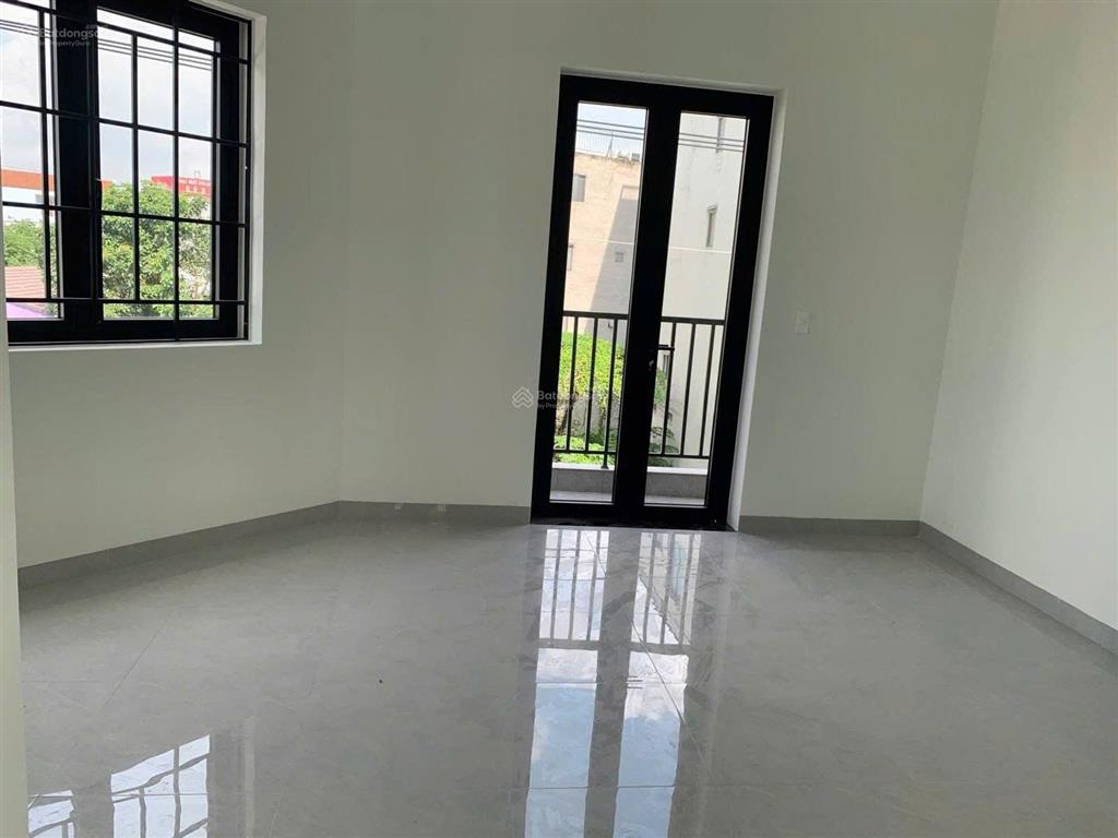 Bán nhà mặt tiền đường số  long trường tp thủ đức  ngộp  giá tốt  3 tầng hoàn công