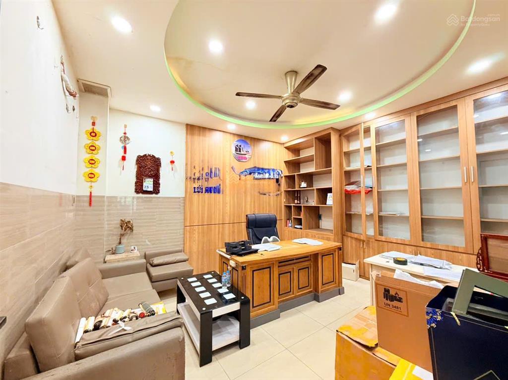 Vip  phú hữu  5 tầng  124m2  nhỉnh 9 tỷ