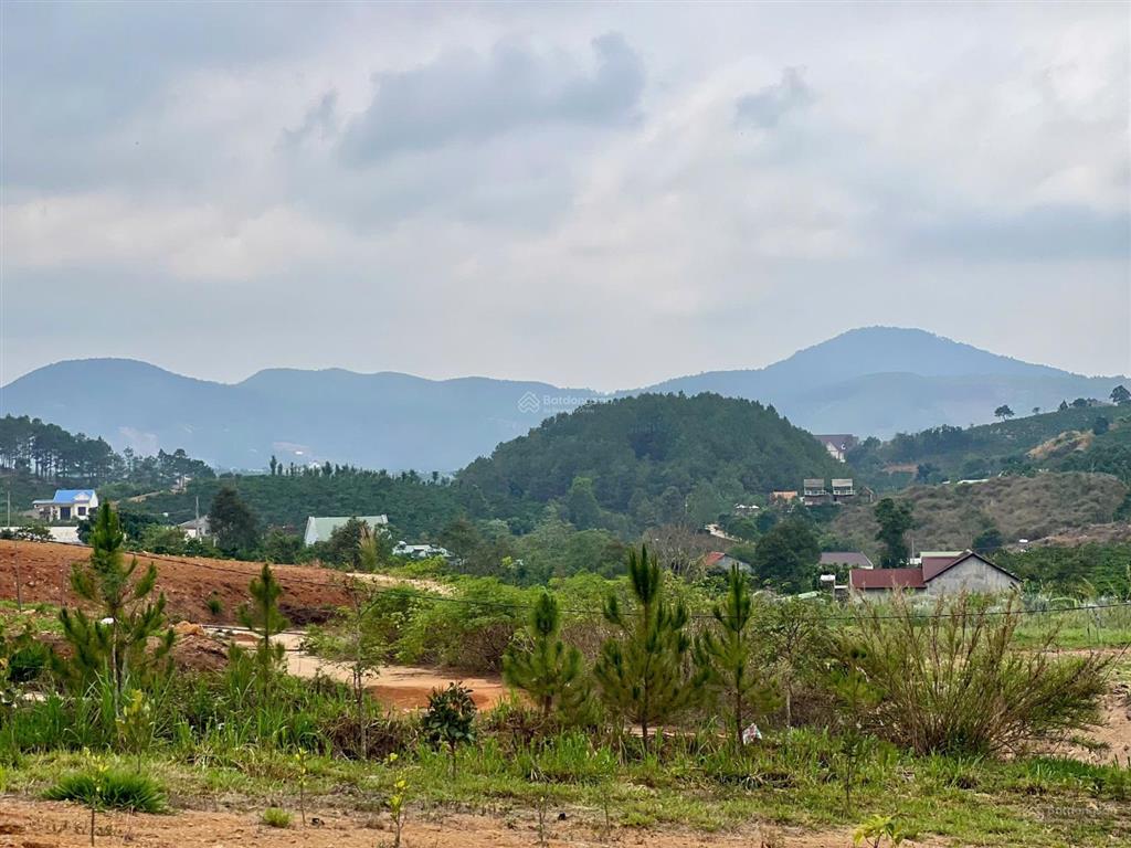 Đất ôm suối 2 mặt tiền, cách đà lạt 30km giá 750 triệu
