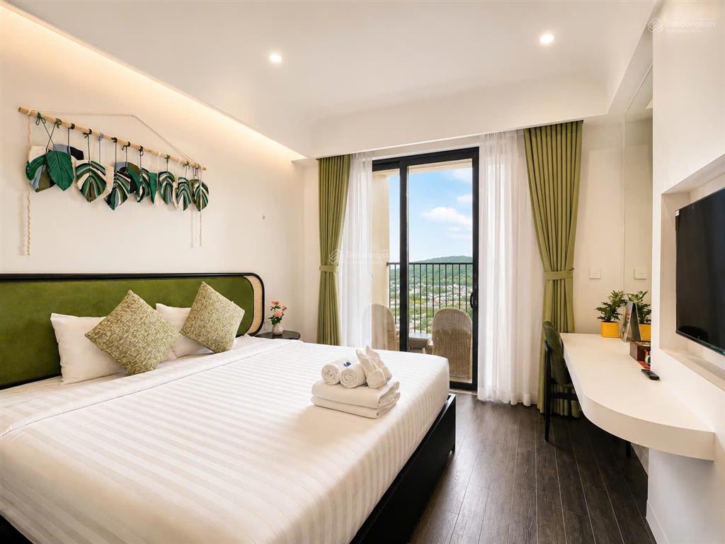 Giá 2,55 tỉ  full nội thất  h2  view bãi kem