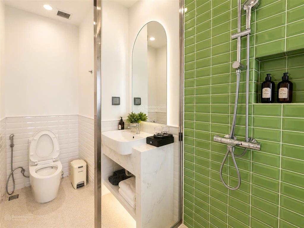 Giá 2,55 tỉ  full nội thất  h2  view bãi kem