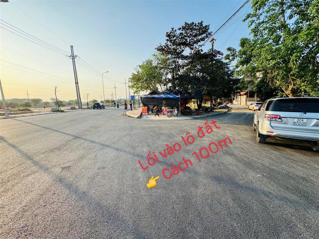 Bán gấp cuối năm căn góc 76m2 sẵn nhà ở ngay  giá chỉ 3.6 tỷ  nội thất cơ bản  tân xã  hòa lạc