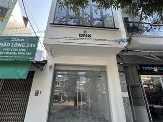 Cho thuê tầng 1  nhà mặt phố 400 nguyễn tri phương