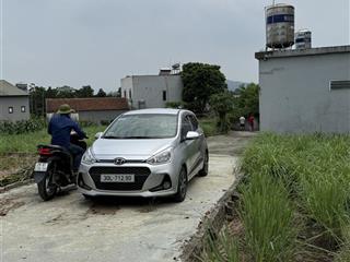 100m thổ cư mà giờ này giá chỉ có 2 tỷ thôi anh chị ạ. những mảnh sung quanh ít nhất cũng 2,5 tỷ