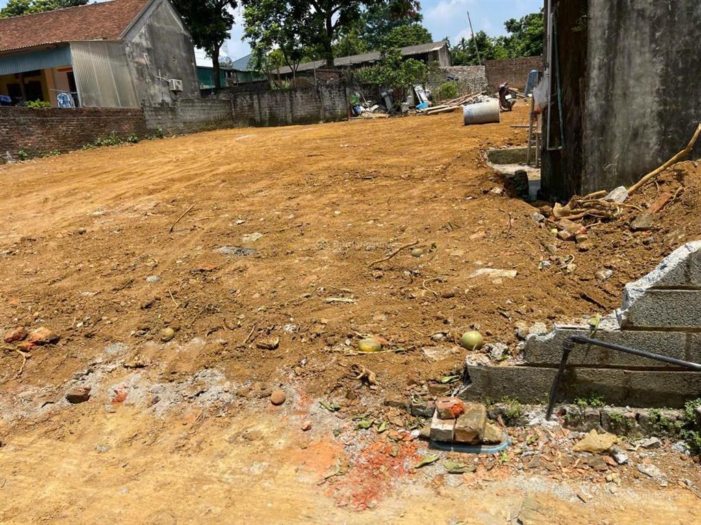 Hàng ngonbổrẻ ạ.400m mặt tiền tận 16m vuông vắn bằng phẳng ô tô tải chạy qua.nằm trong khu dân
