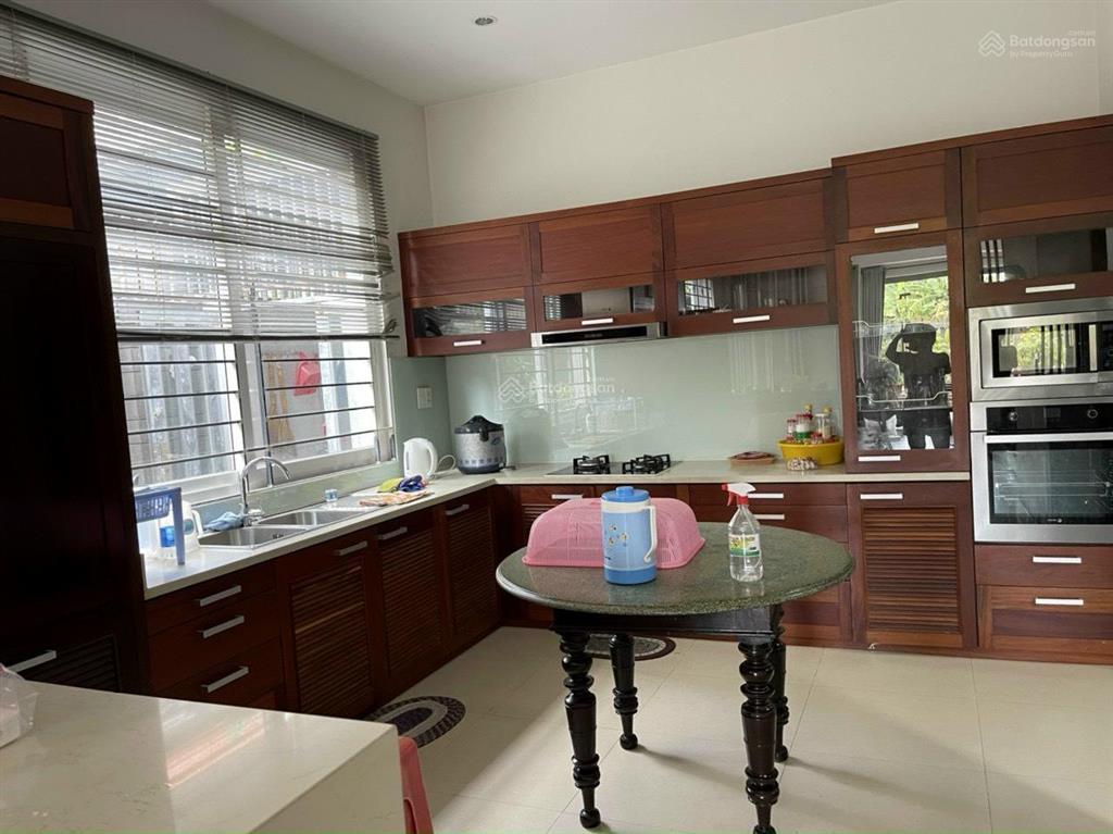 Cho thuê biệt thự góc 2mt kdc khang điền, dương đình hội q9