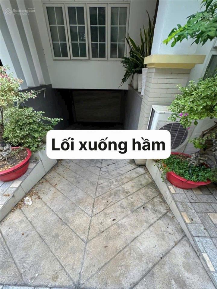 Chủ gửi bán villa diệp minh tuyền q9 15x20m 1 hầm 1 trệt 3 lầu giá cực tốt