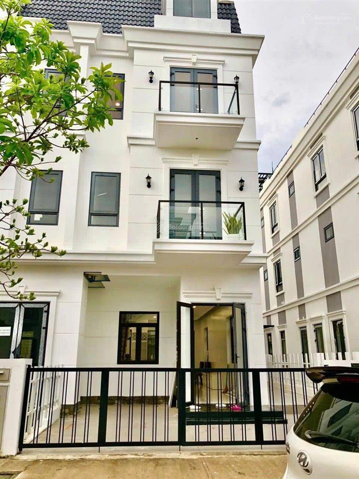 Cho thuê căn góc ngang 7m kdc simcity, lò lu, quận 9