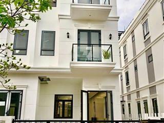 Cho thuê căn góc ngang 7m kdc simcity, lò lu, quận 9