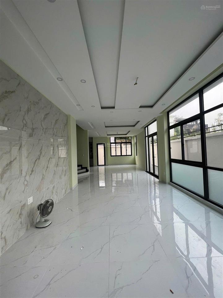 Bds hvl cho thuê biệt thự gần global city liên phường, q9 giá 30tr/tháng