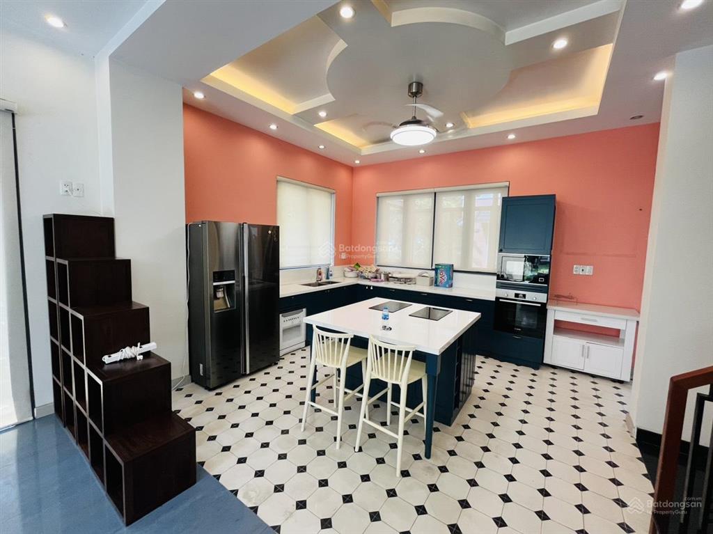 Hvl [nc] căn góc 2mt thảo nguyên sài gòn 240 m 4pn 3wc chỉ 24 tỉ giảm còn 18.5 tỉ