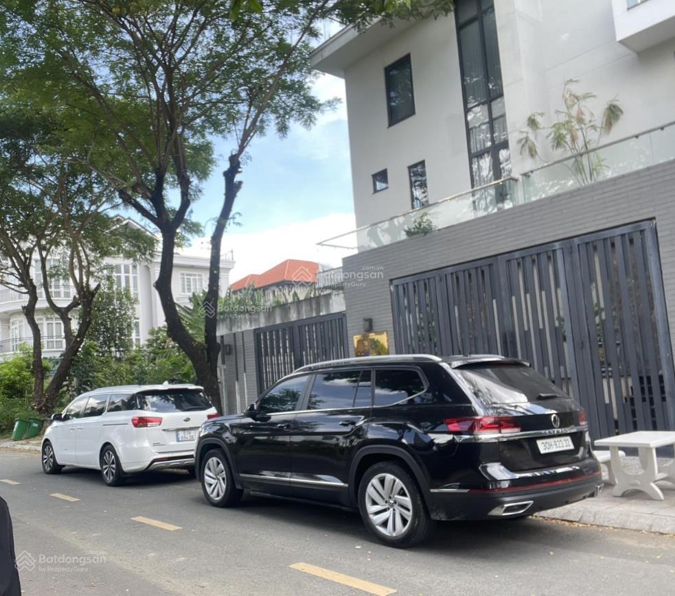 Lvcc rã đông! 15 tỷ hạ còn 13 tỷ bán gấp villa 12x15m đơn lập golf park q9