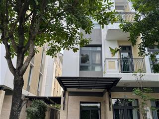 Cho thuê bt verosa park, 35 triệu vnd, 119m2, 4pn, 4wc, đầy đủ nội thất