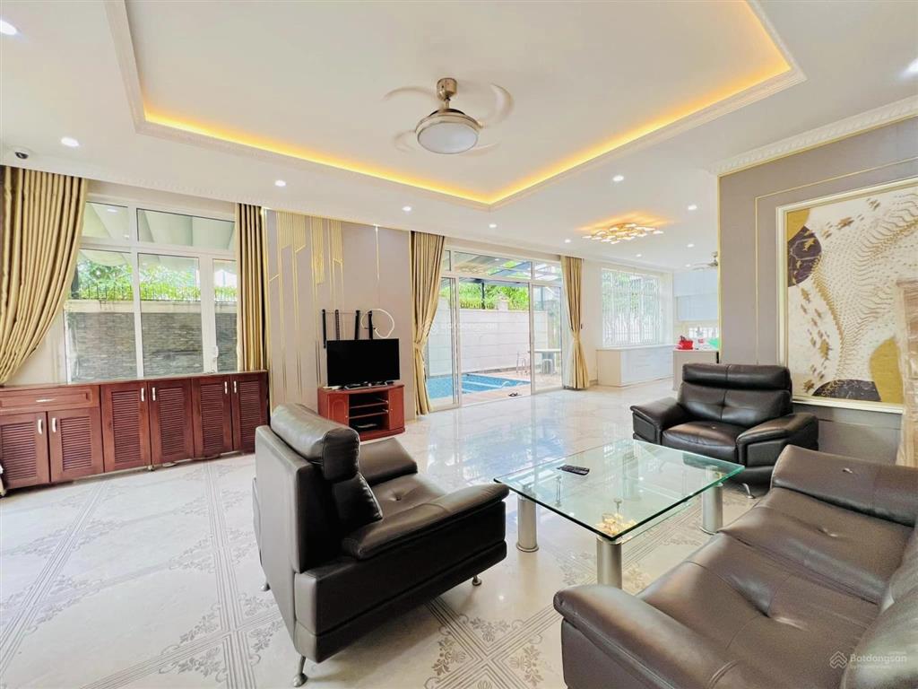 Cho thuê biệt thự full nt có hồ bơi thang máy kdc khang điền , đỗ xuân hợp q9