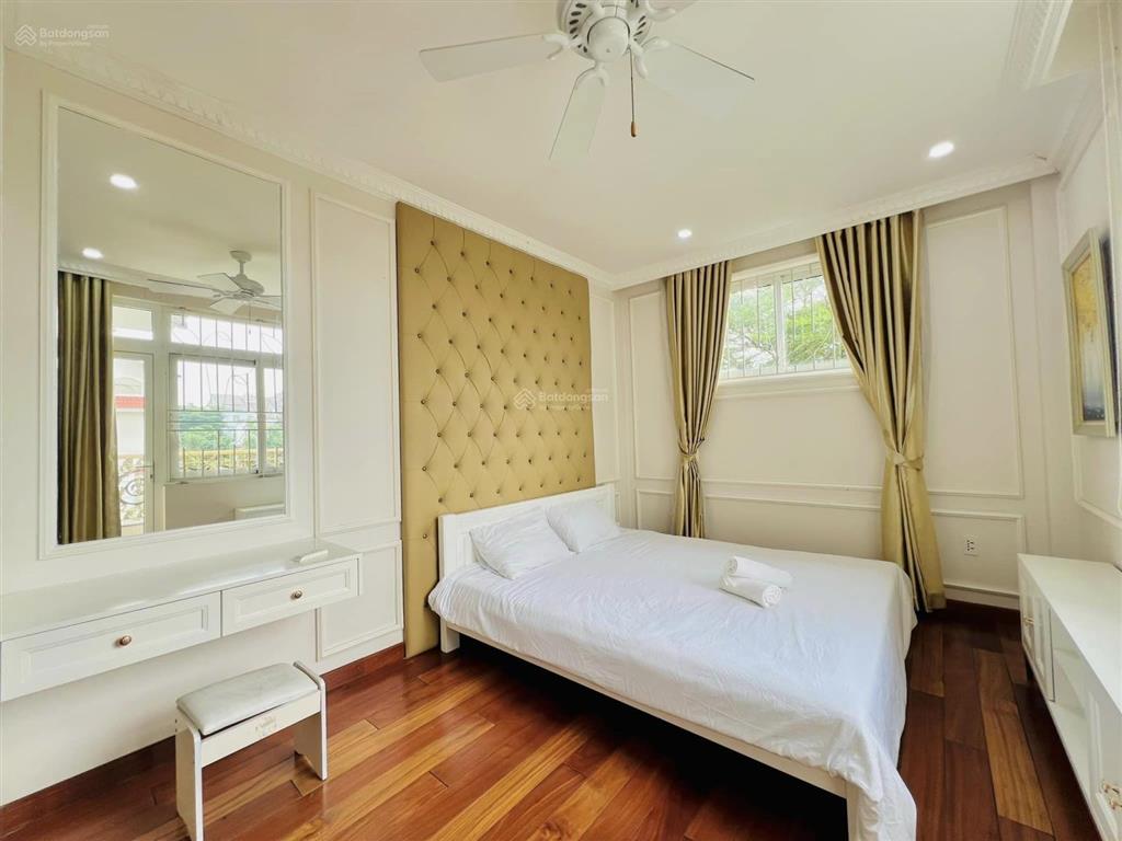 Cho thuê biệt thự full nt có hồ bơi thang máy kdc khang điền , đỗ xuân hợp q9